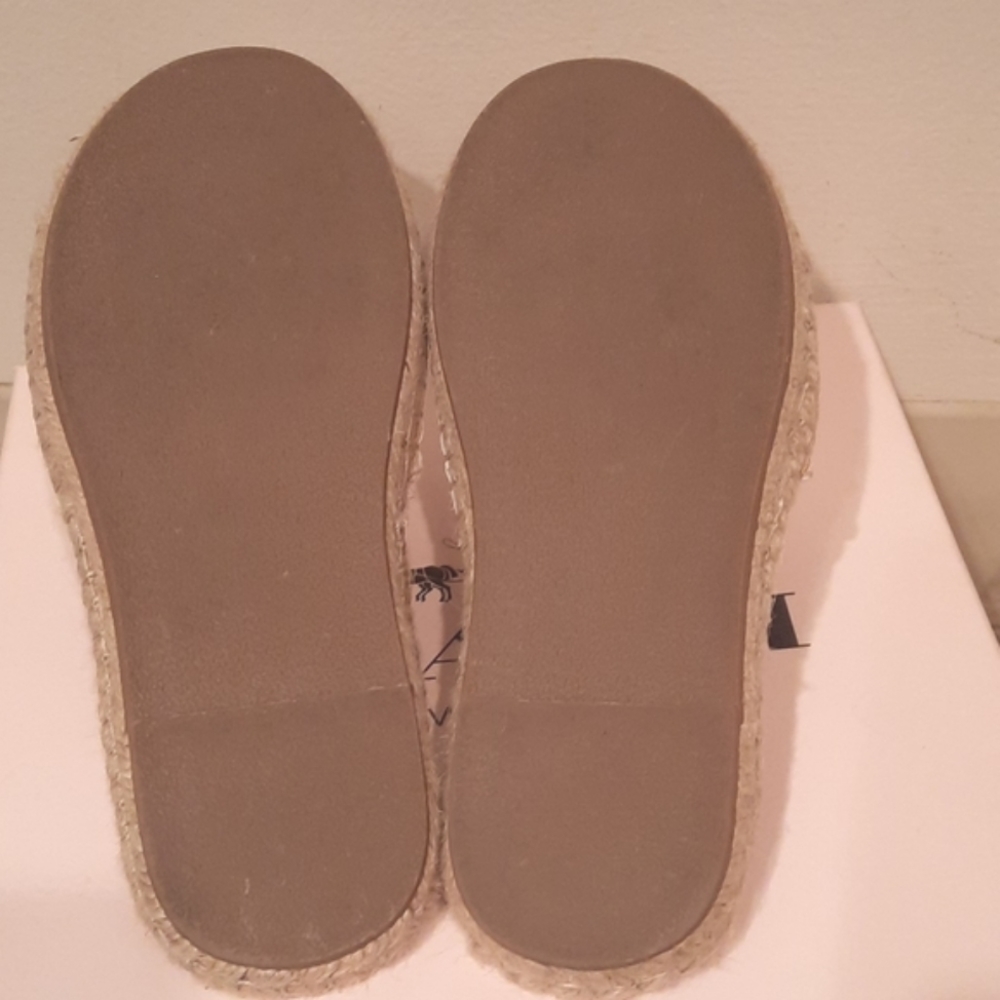 Bebe Sandals - Picture 4 of 5
